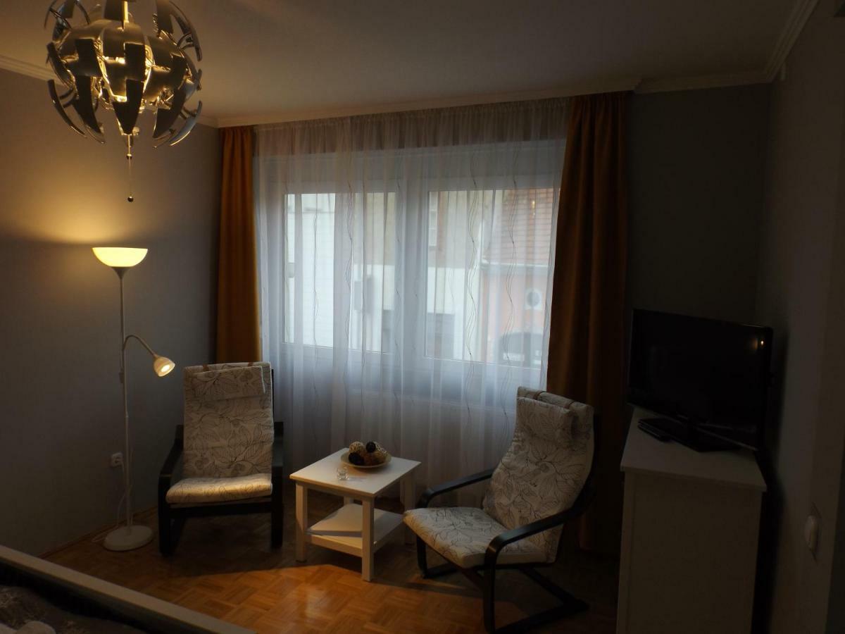 Vitalis Apartman Eger Ngoại thất bức ảnh