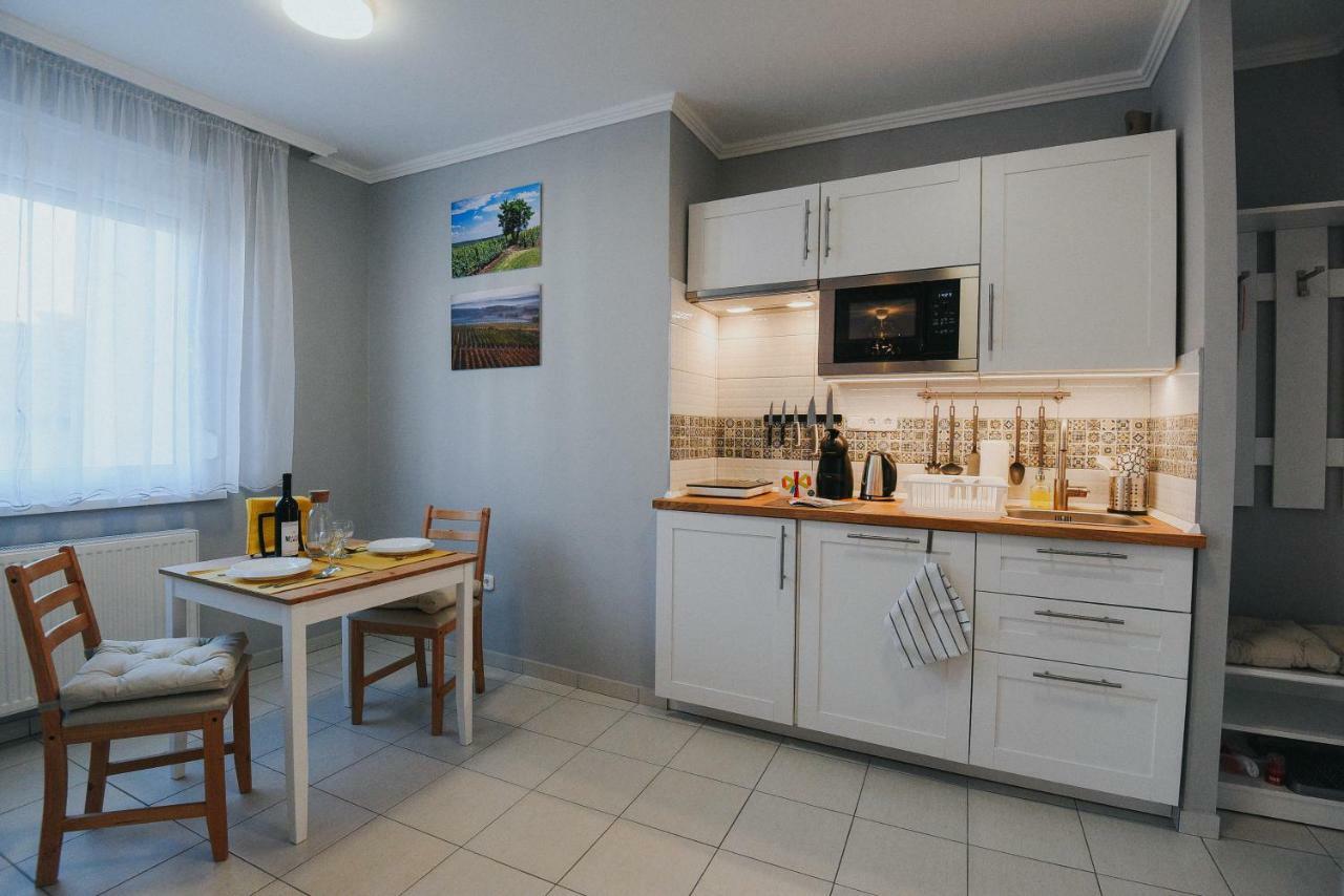 Vitalis Apartman Eger Ngoại thất bức ảnh