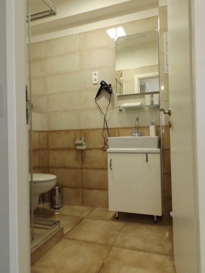 Vitalis Apartman Eger Ngoại thất bức ảnh