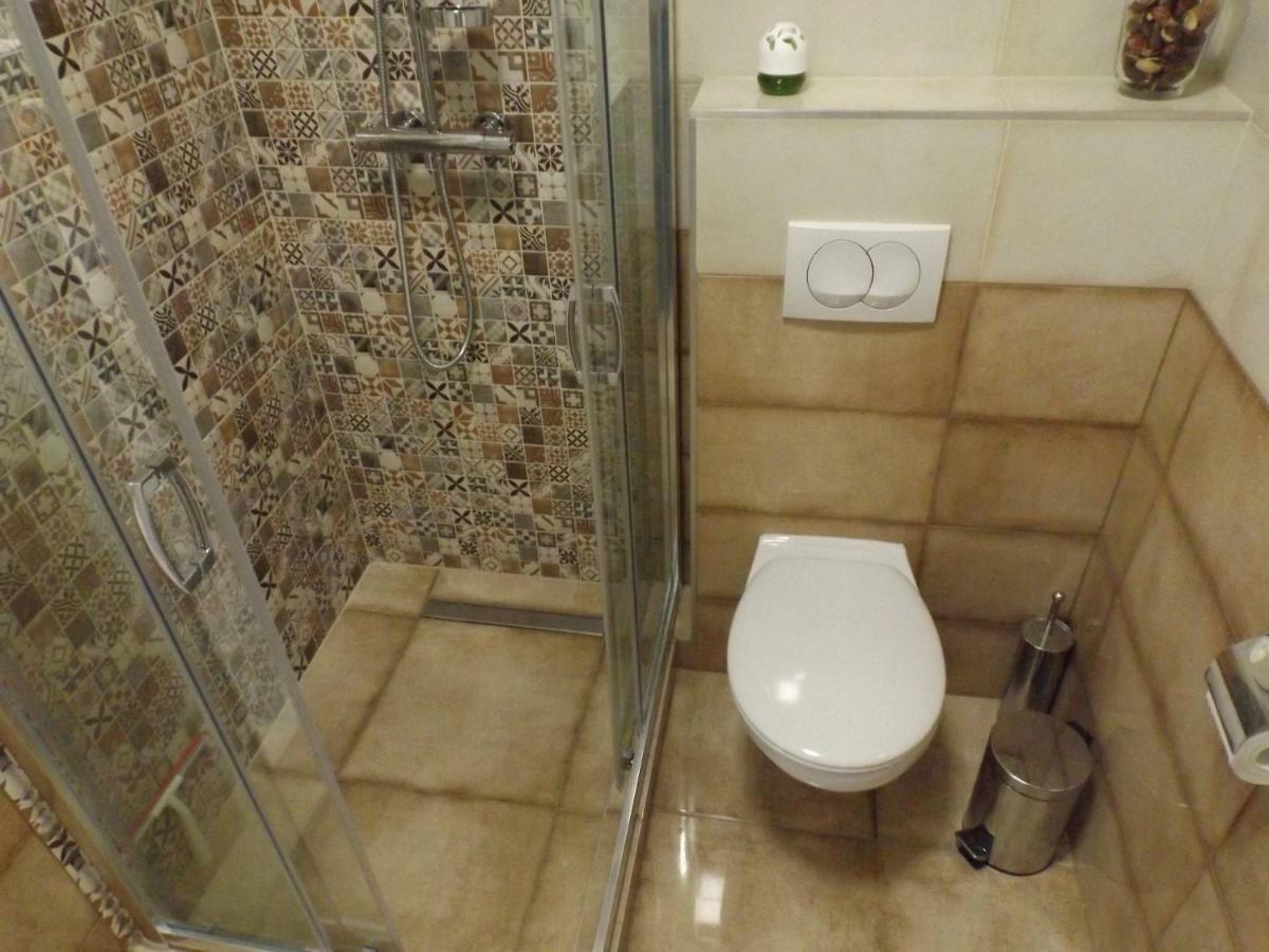 Vitalis Apartman Eger Ngoại thất bức ảnh